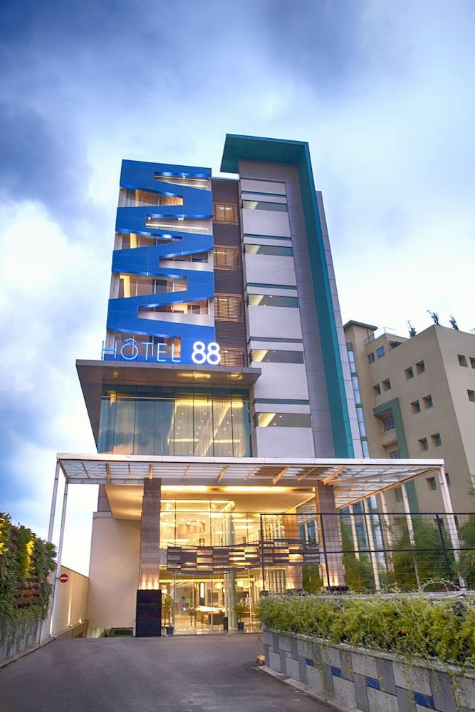 Hotel 88 Kopo Bandung By Wh Exterior photo